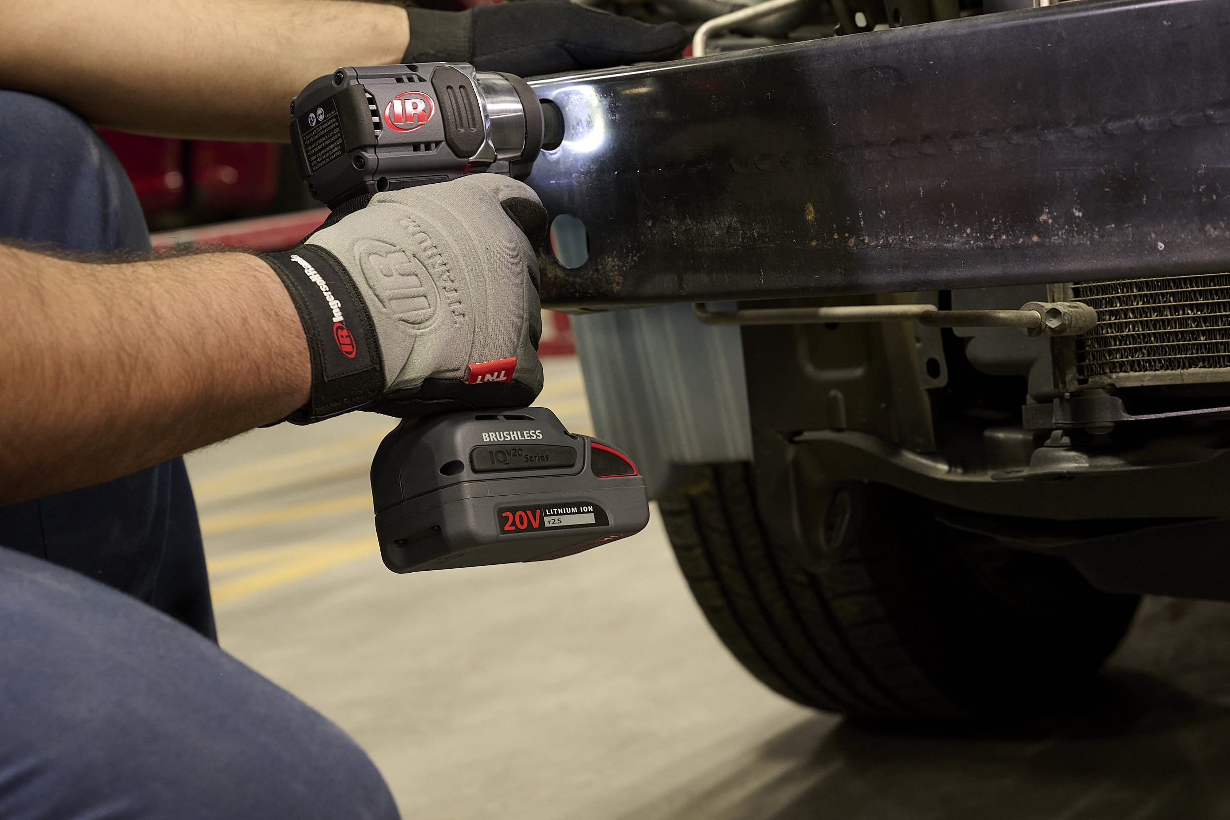 PTL-Zh-Industry-Photo-fleet-maintenance-V3